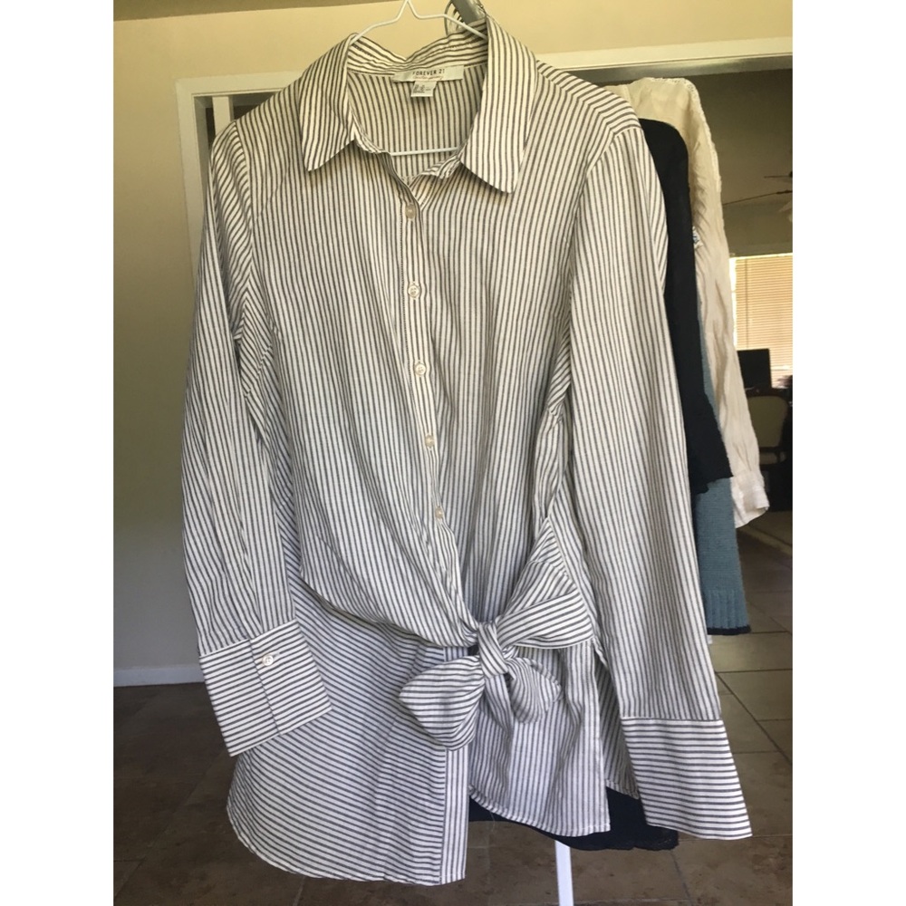 NWOT Forever21 Striped Wrap Button Down Blouse
